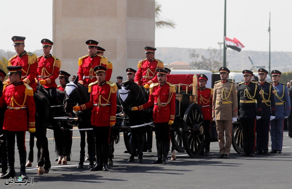 مصر العروبة دار من يكرم الضيف ... تباركت بالخير والله بارك